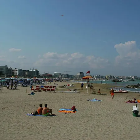 Homely In Italy Near 아파트 카톨리카